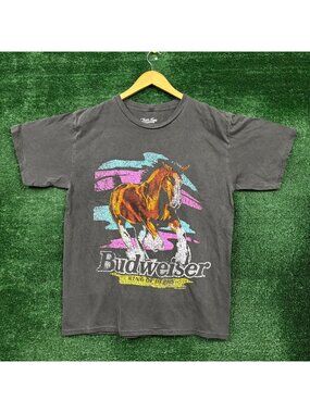 Budweiser Clydesdale Horses graphic T-Shirt Size Medium